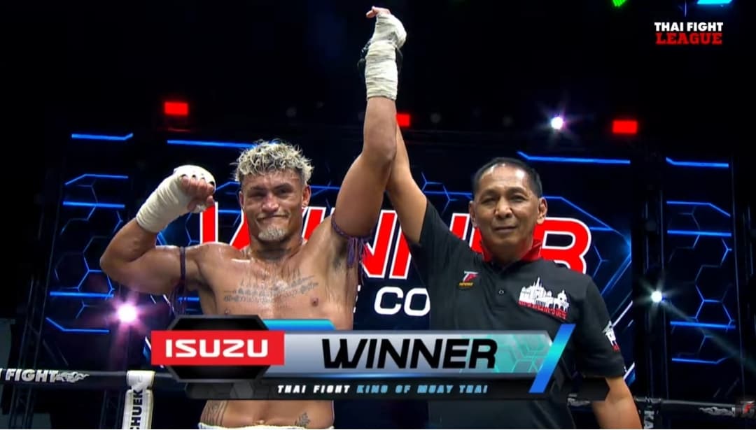 Anderson Santiago venceu Kongpathum por nocaute técnico no segundo round