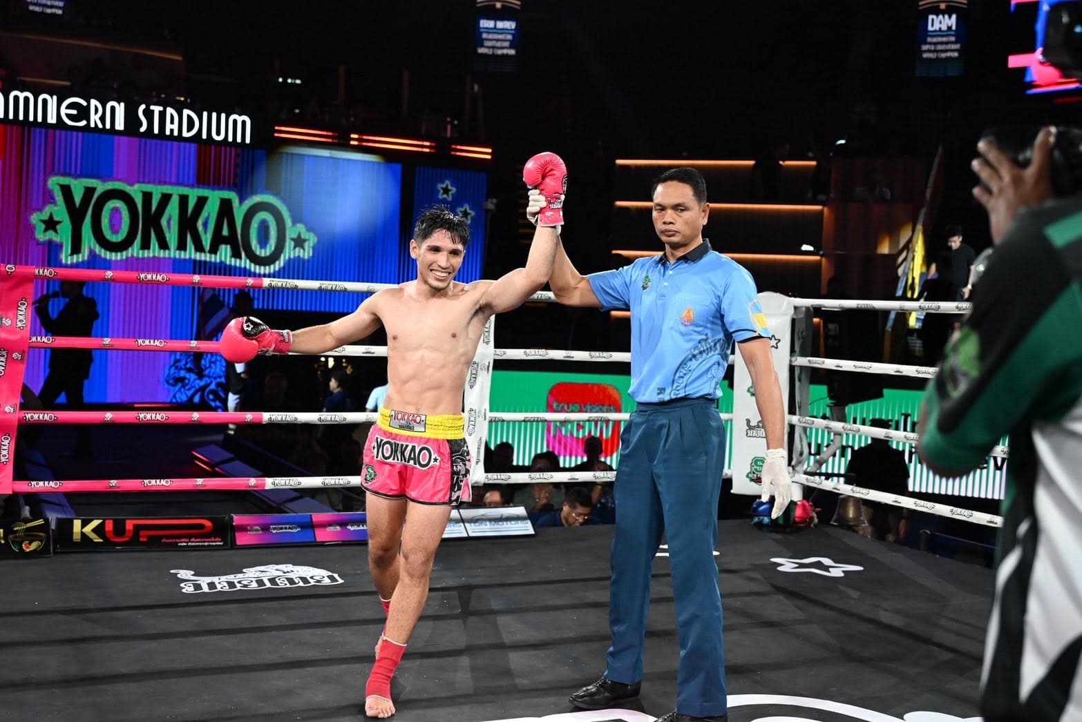 Atleta de Rondônia radicado na Tailândia, Israel dos Santos em seminário de Muaythai em Marabá