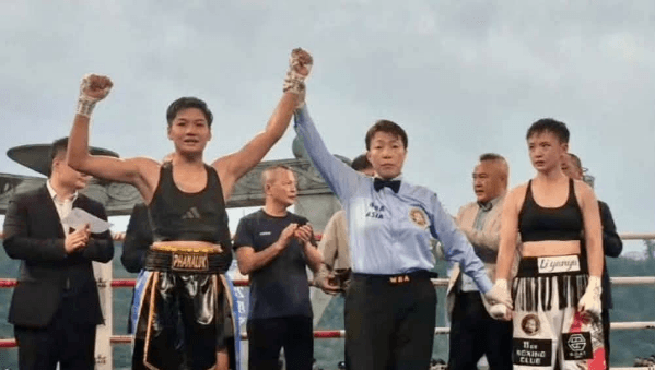Petchchumpae vence revanche na China e mantém cinturão WBA Asia peso-galo
