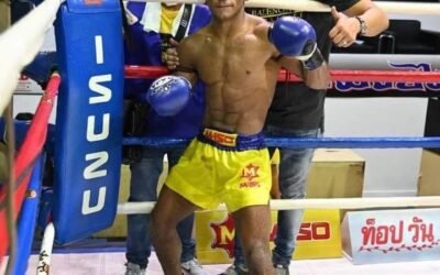 Noelisson vence mais uma dentro do Omnoi Stadium em Bangkok na Tailândia